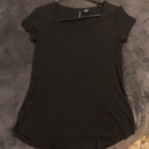 Black scoop neck tee